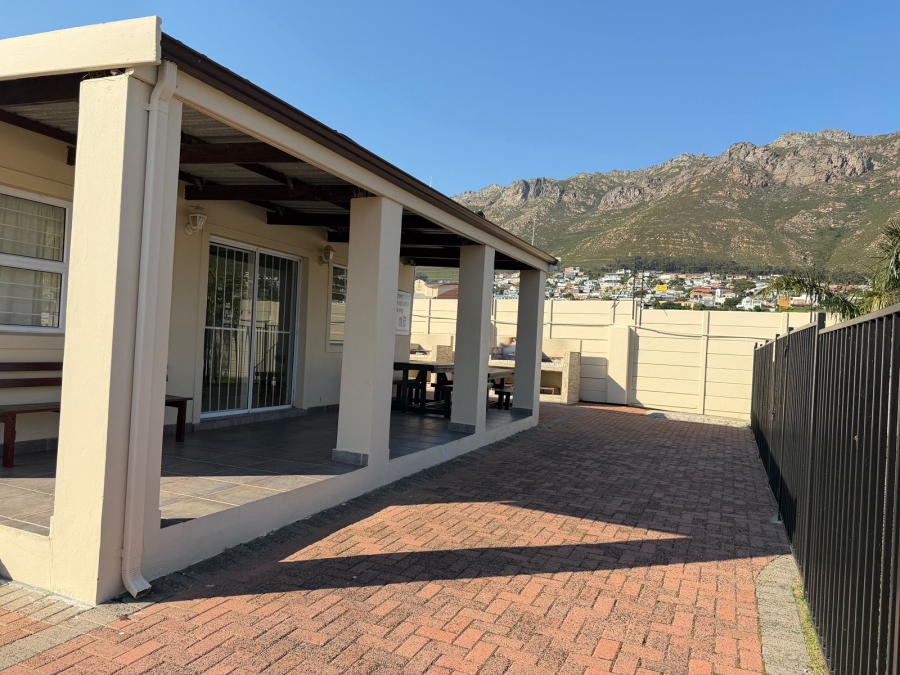 2 Bedroom Property for Sale in Anchorage Park Western Cape